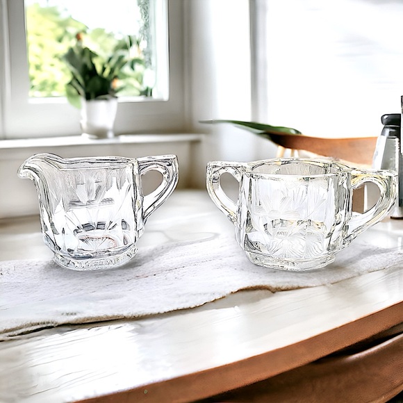 HEAVY CREAMER & SUGAR BOWL CLEAR cut GLASS ENGRAVED vintage HEISEY - Picture 3 of 8